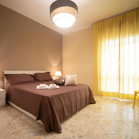 Frühstückspension Deca Suites 2*
